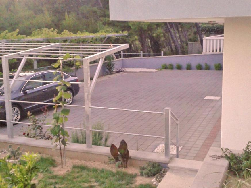 Permarinus Apartments ポドストラナ エクステリア 写真
